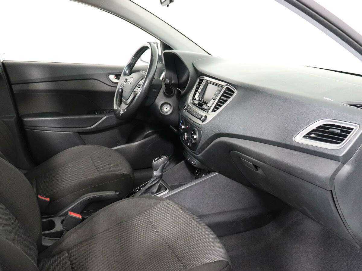 Купить Hyundai Solaris с пробегом. Фото: #5