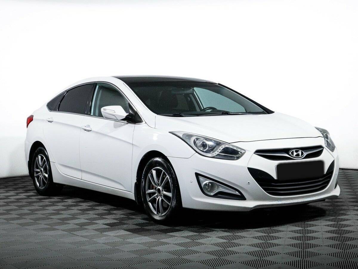 Купить Hyundai i40 с пробегом. Фото: #2