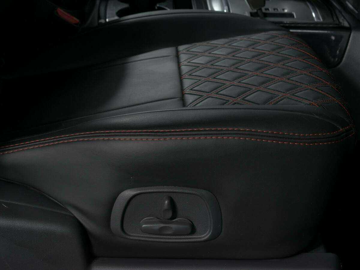 Купить Mitsubishi Pajero с пробегом. Фото: #11