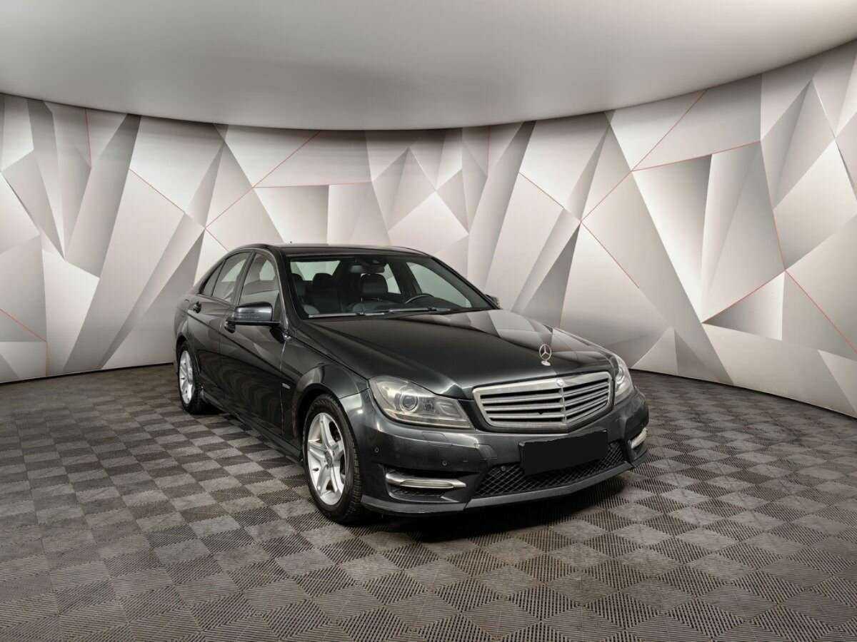 Купить Mercedes-Benz C-Класс с пробегом. Фото: #2