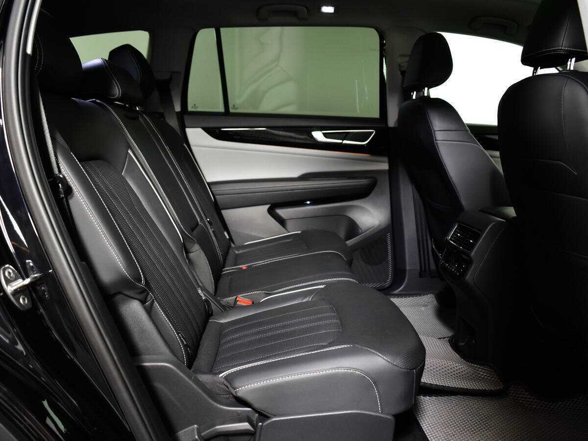 Купить Volkswagen Teramont с пробегом. Фото: #9