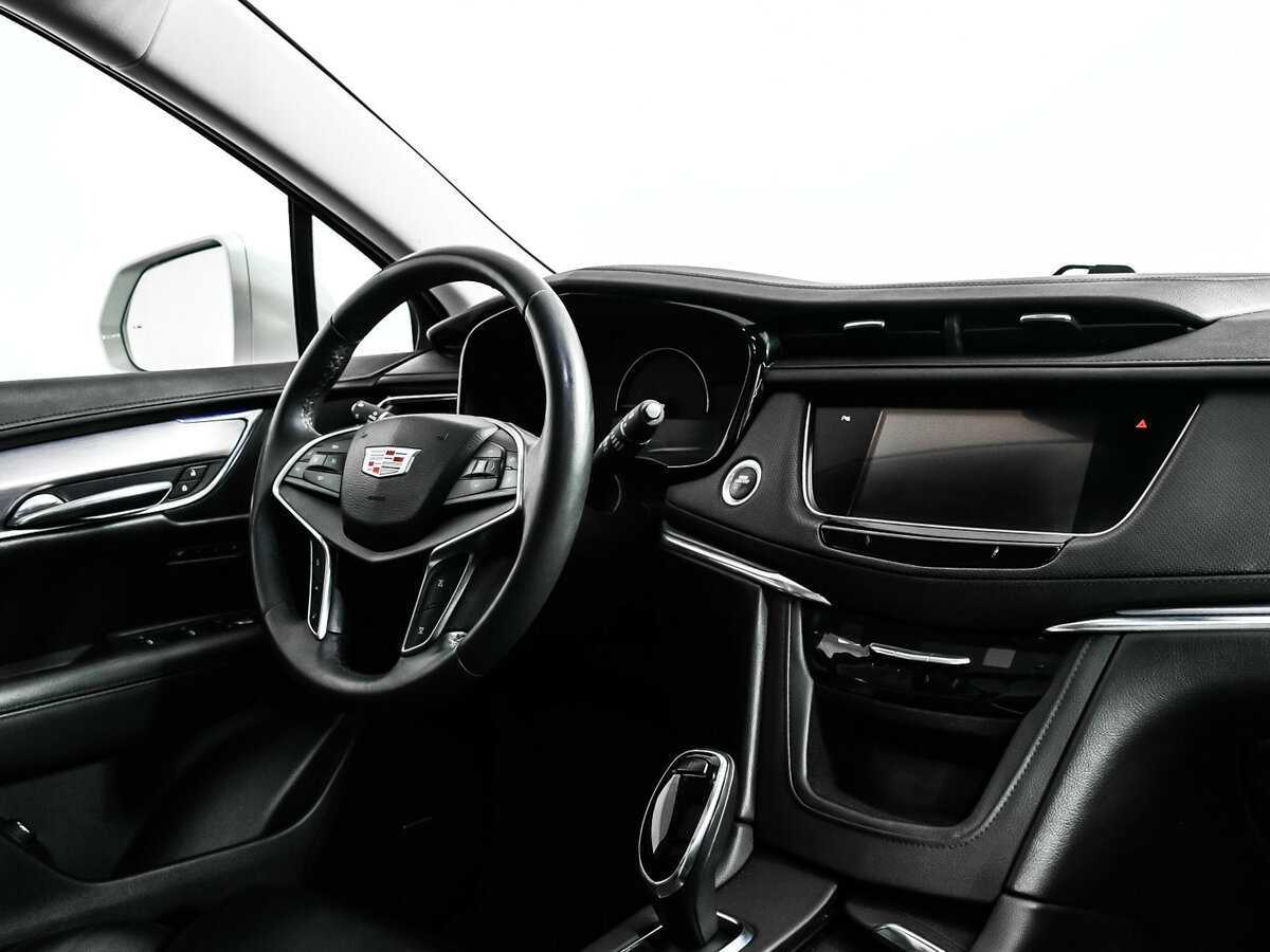 Купить Cadillac XT5 с пробегом. Фото: #8