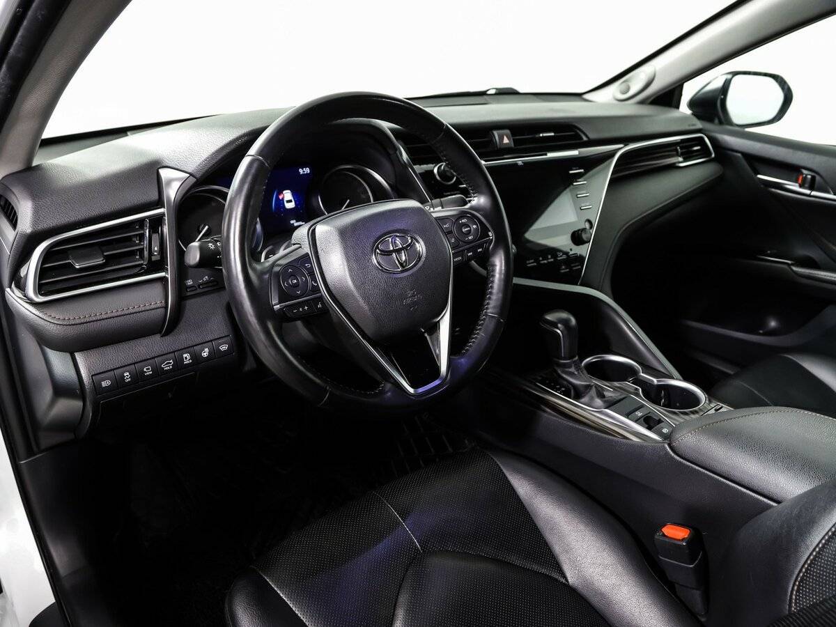 Купить Toyota Camry с пробегом. Фото: #12