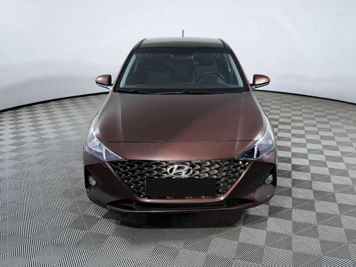 Купить Hyundai Solaris с пробегом. Фото: #1