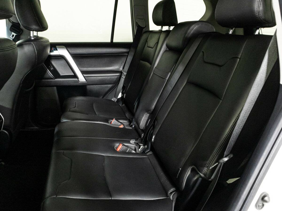 Купить Toyota Land Cruiser Prado с пробегом. Фото: #9