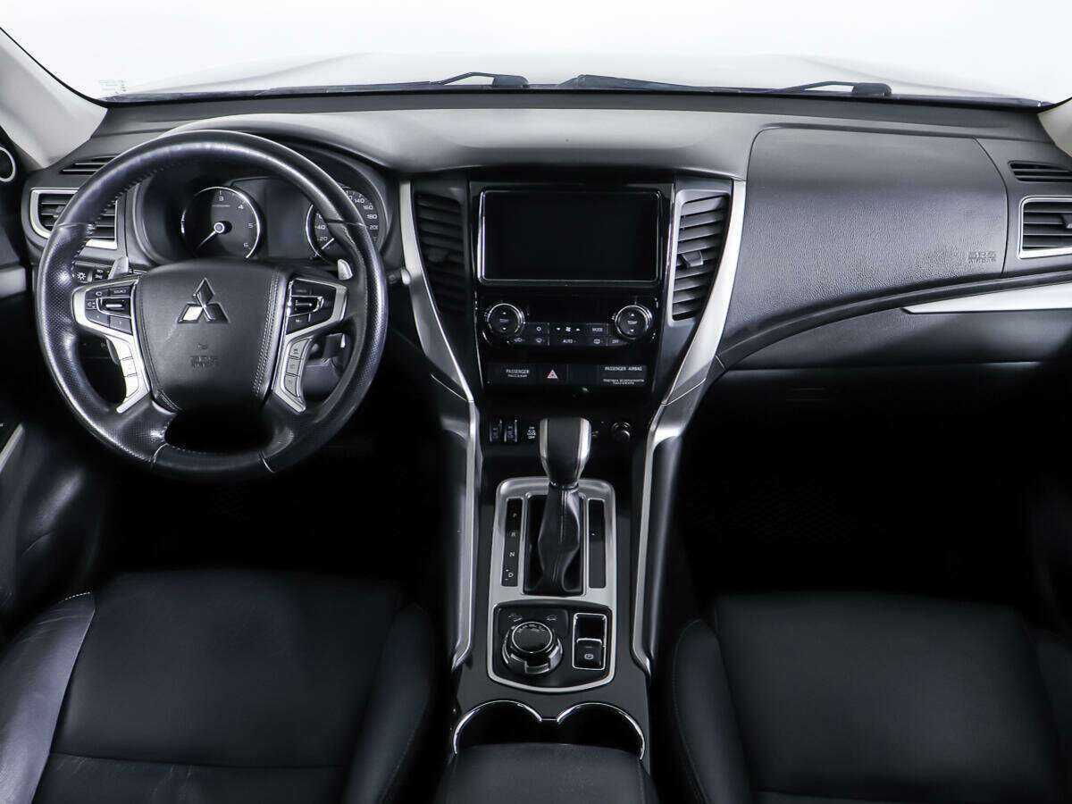 Купить Mitsubishi Pajero Sport с пробегом. Фото: #12