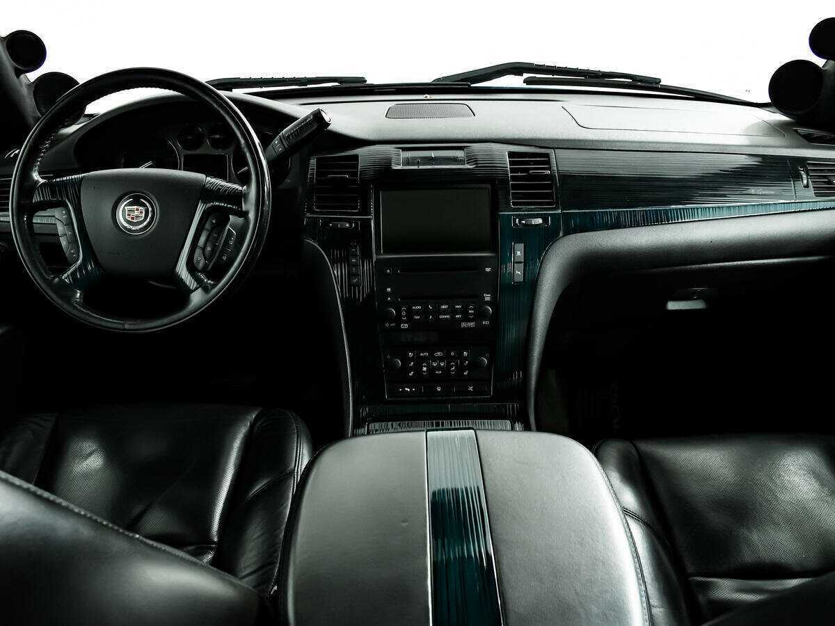 Купить Cadillac Escalade с пробегом. Фото: #9