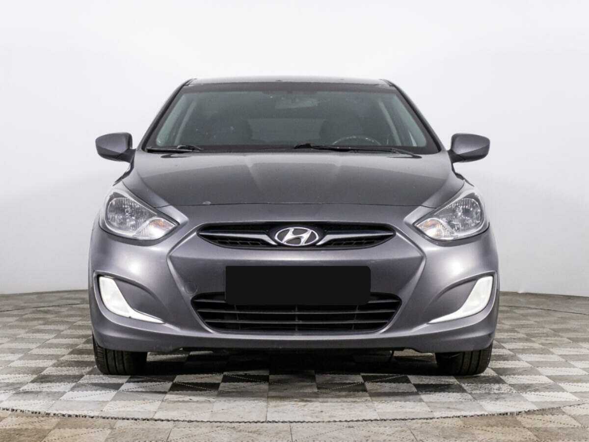 Купить Hyundai Solaris с пробегом. Фото: #1