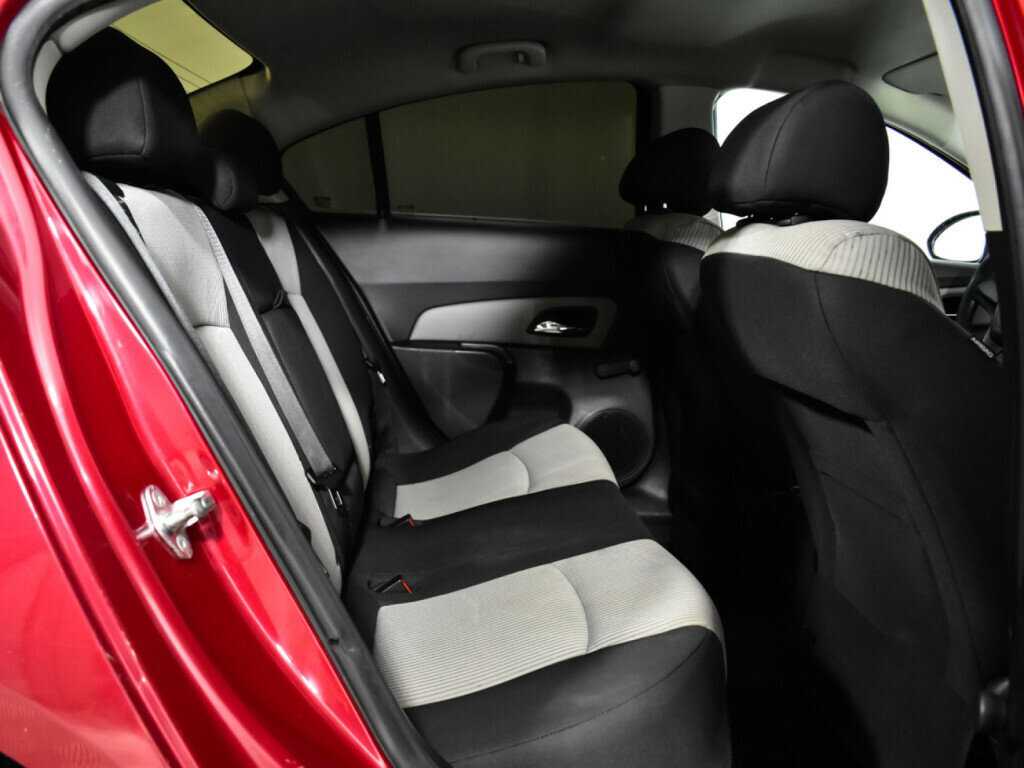 Купить Chevrolet Cruze с пробегом. Фото: #7