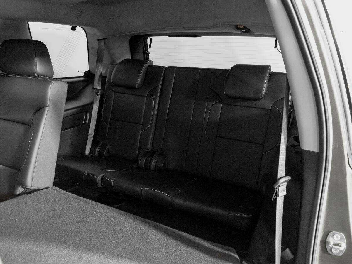 Купить Chevrolet Tahoe с пробегом. Фото: #9