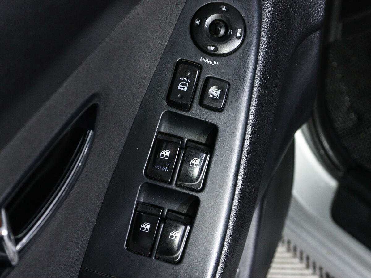 Купить Hyundai Elantra с пробегом. Фото: #12