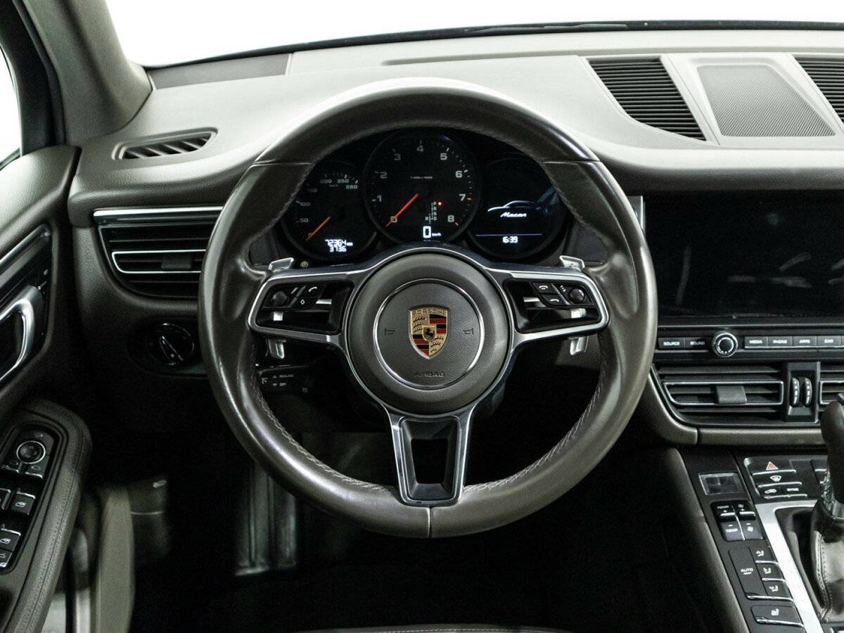 Купить Porsche Macan с пробегом. Фото: #14