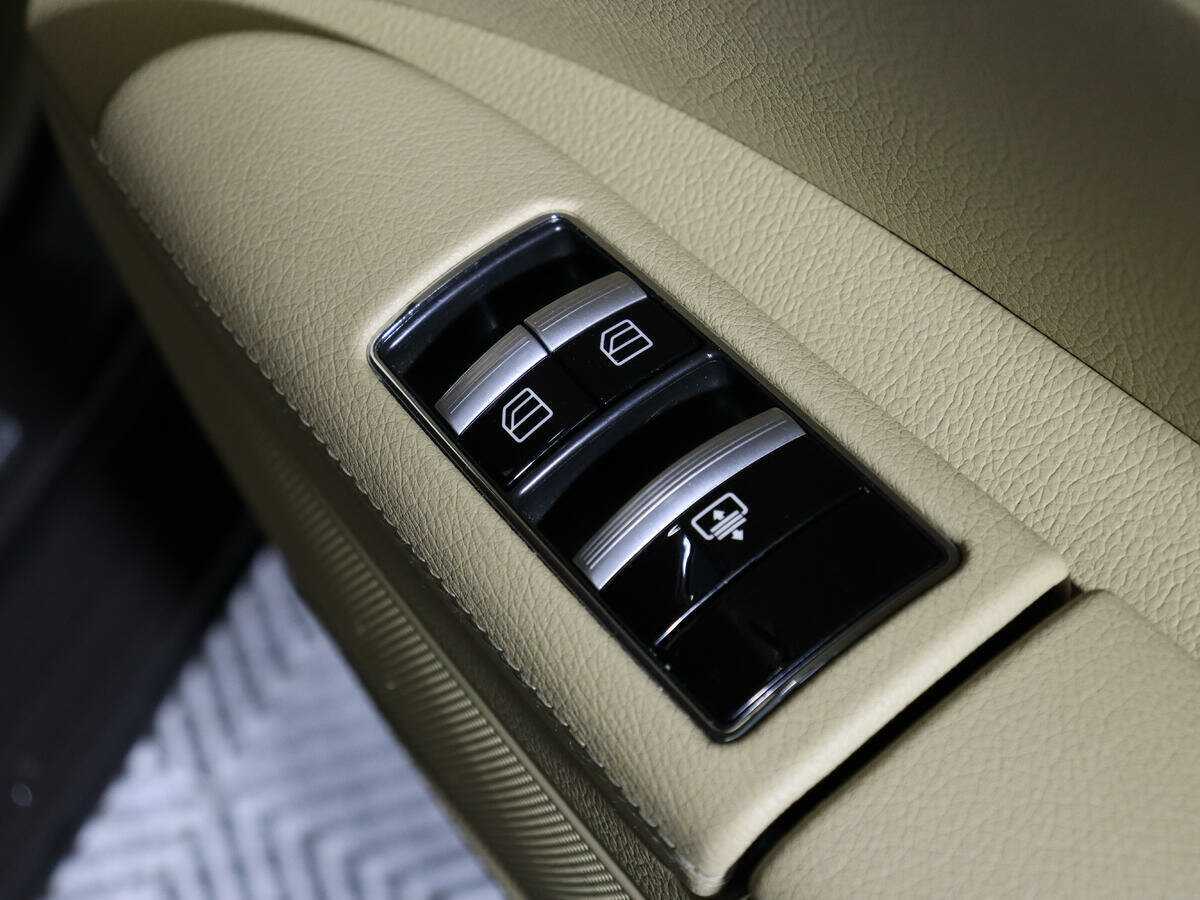Купить Mercedes-Benz S-Класс с пробегом. Фото: #14