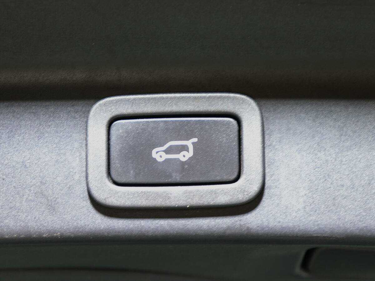 Купить Jaguar F-Pace с пробегом. Фото: #16