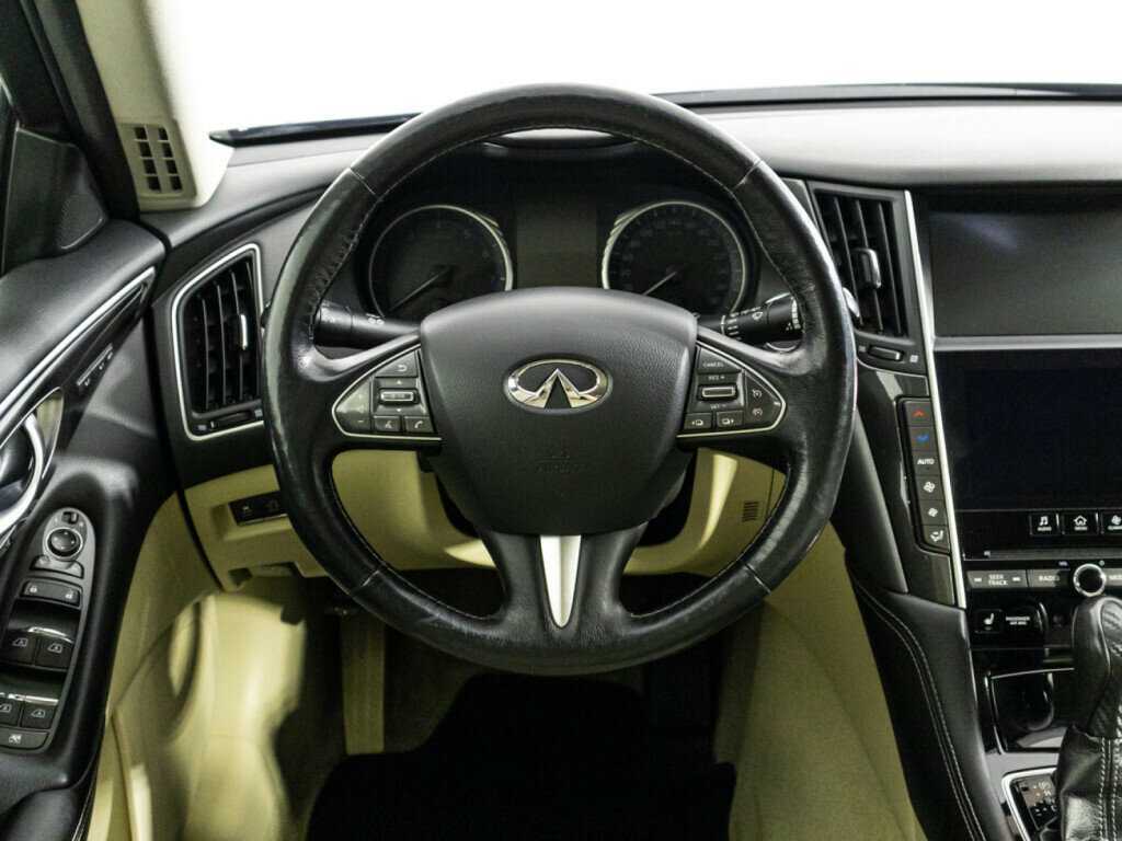 Купить Infiniti Q50 с пробегом. Фото: #19