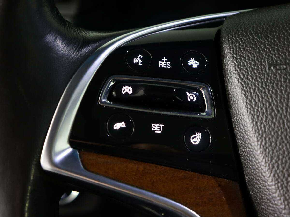 Купить Cadillac Escalade с пробегом. Фото: #16