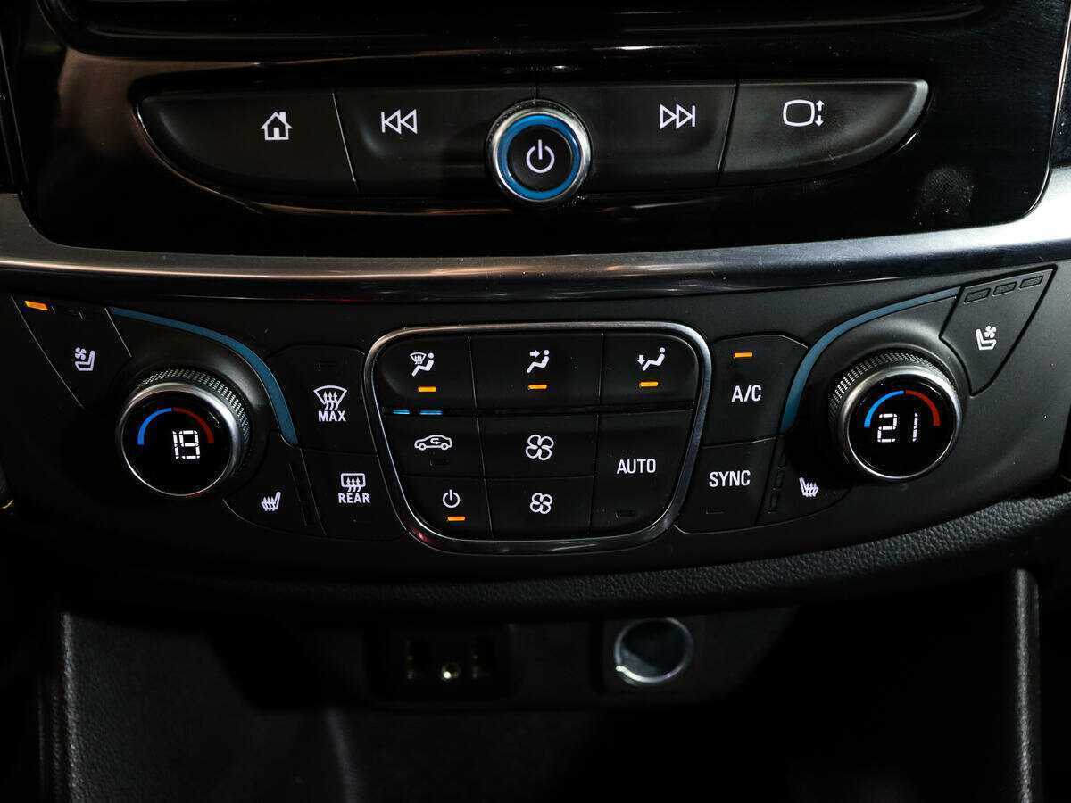 Купить Chevrolet Traverse с пробегом. Фото: #27