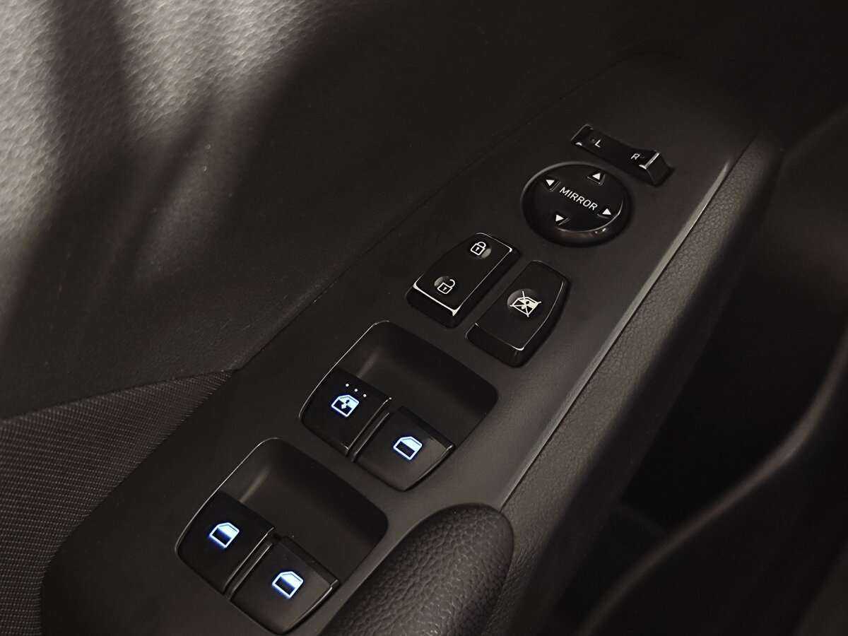 Купить Hyundai Solaris с пробегом. Фото: #14