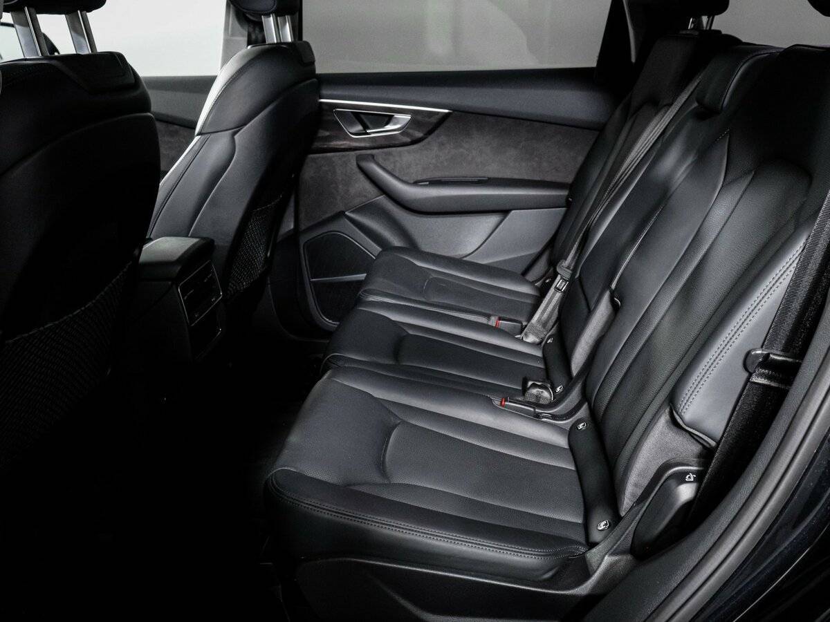 Купить Audi Q7 с пробегом. Фото: #9