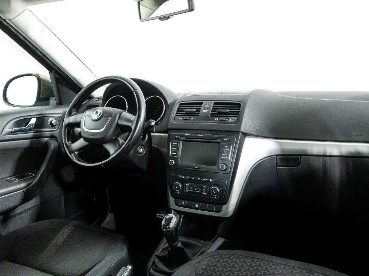 Купить Skoda Yeti с пробегом. Фото: #8