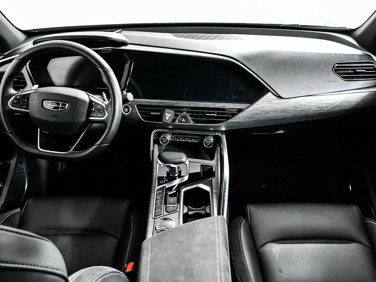Купить Geely Tugella с пробегом. Фото: #10
