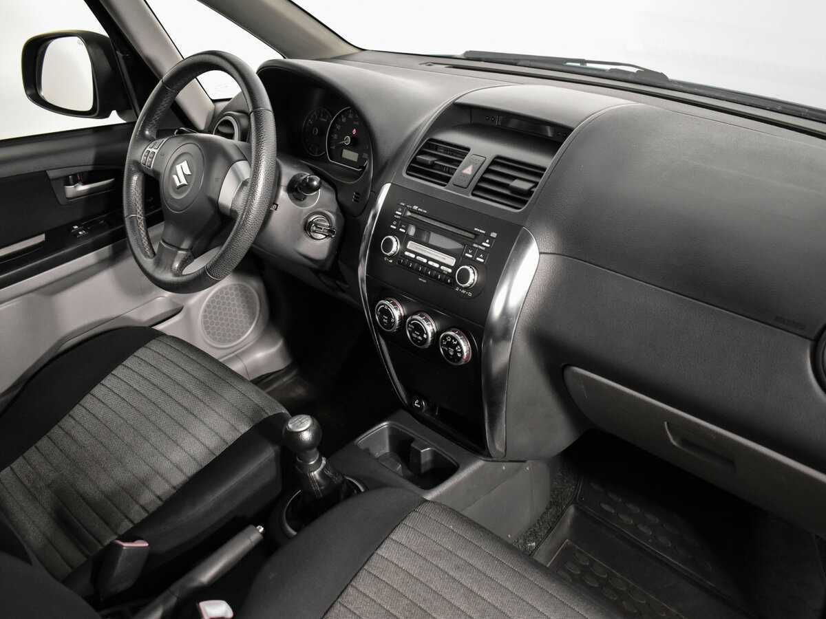 Купить Suzuki SX4 с пробегом. Фото: #11