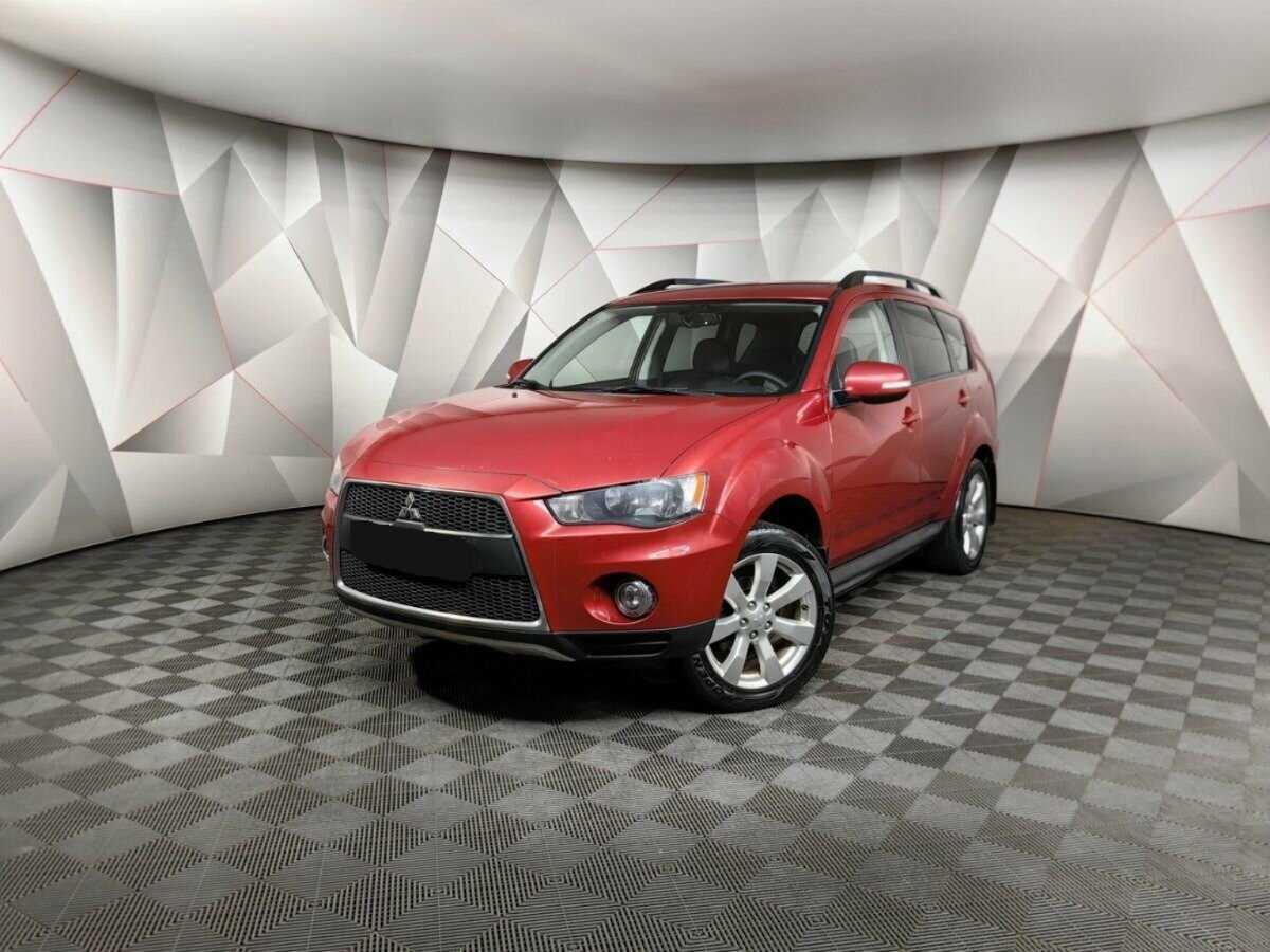 Купить Mitsubishi Outlander с пробегом. Посмотреть фото