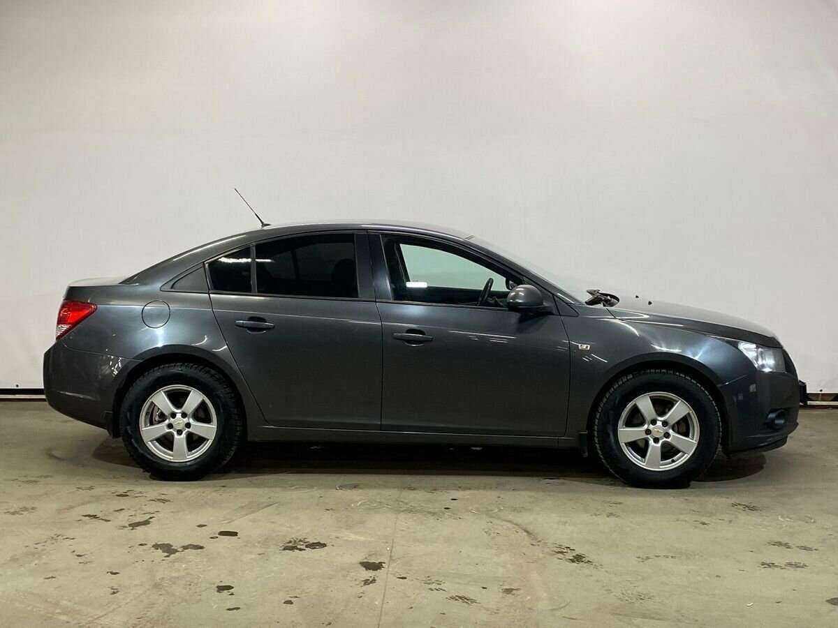 Купить Chevrolet Cruze с пробегом. Фото: #3