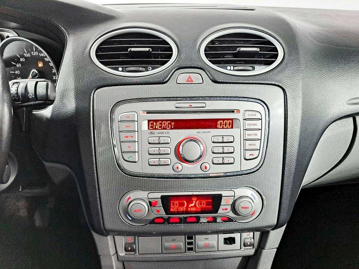 Купить Ford Focus с пробегом. Фото: #10