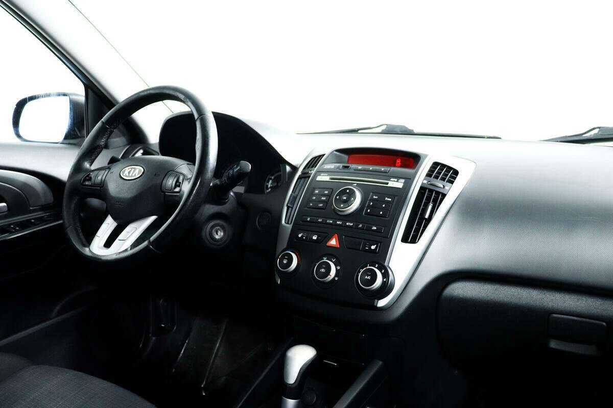 Купить Kia Ceed с пробегом. Фото: #8