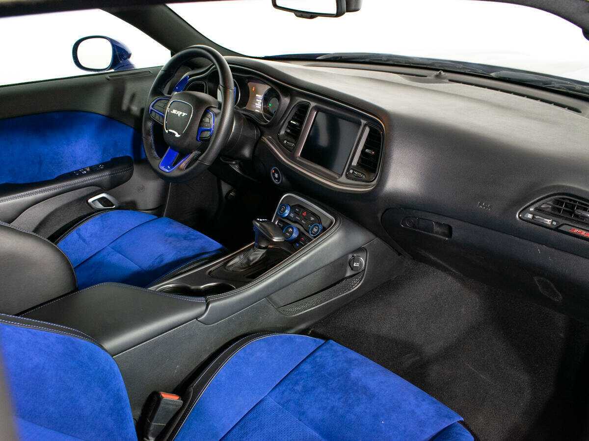 Купить Dodge Challenger с пробегом. Фото: #8