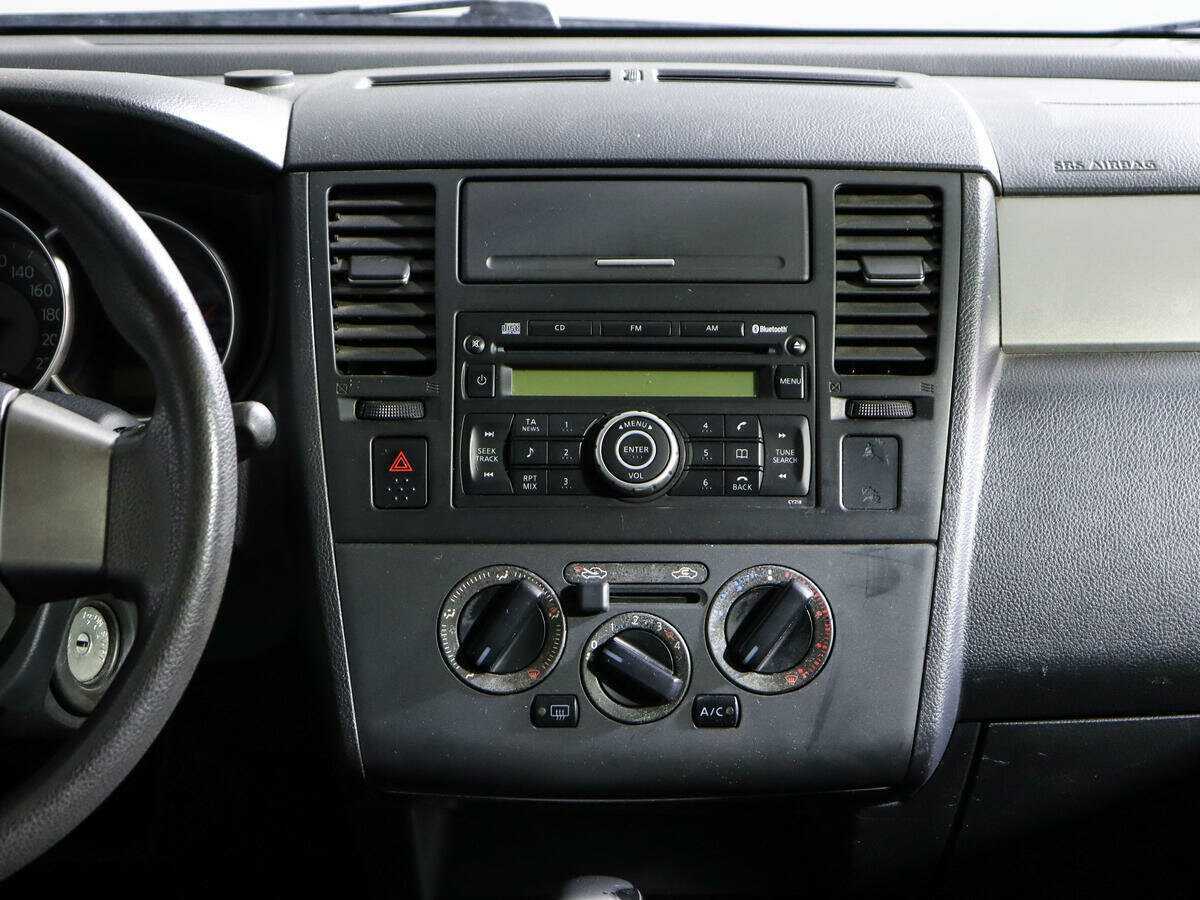 Купить Nissan Tiida с пробегом. Фото: #10