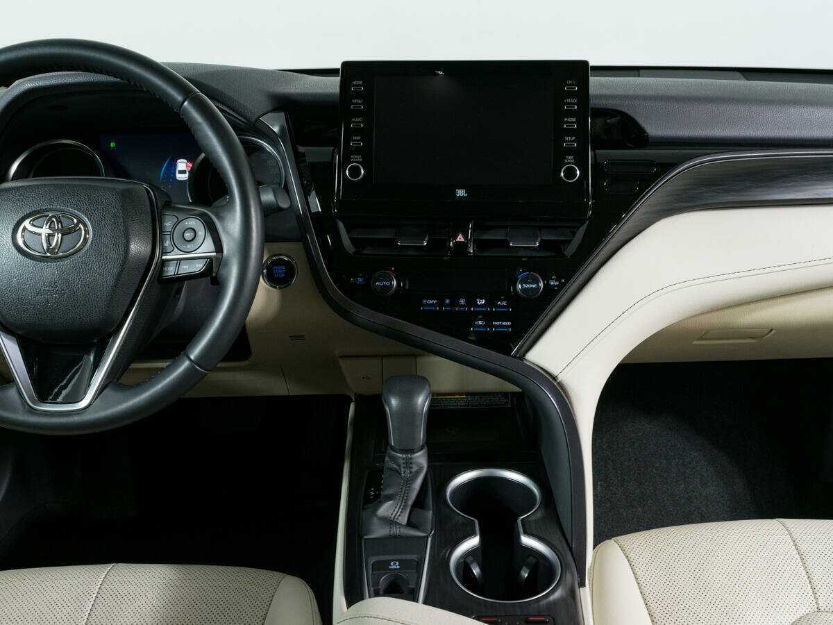 Купить Toyota Camry с пробегом. Фото: #6