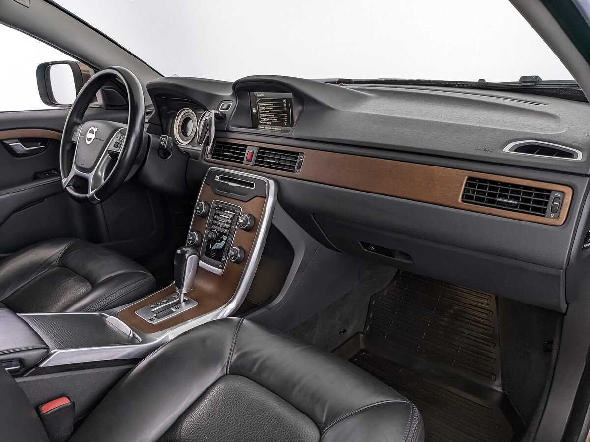 Купить Volvo XC70 с пробегом. Фото: #8
