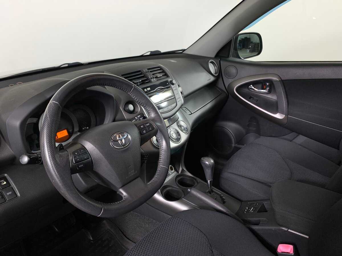 Купить Toyota RAV4 с пробегом. Фото: #11