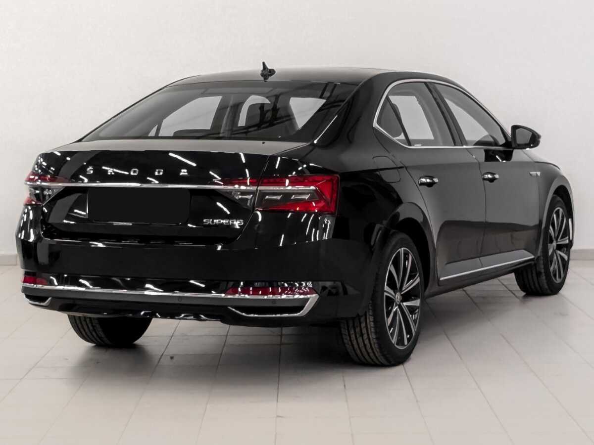 Купить Skoda Superb с пробегом. Фото: #3