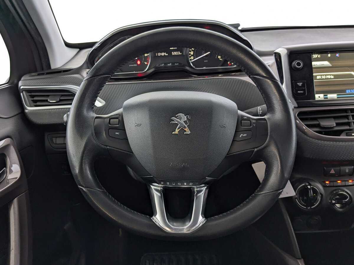 Купить Peugeot 2008 с пробегом. Фото: #21