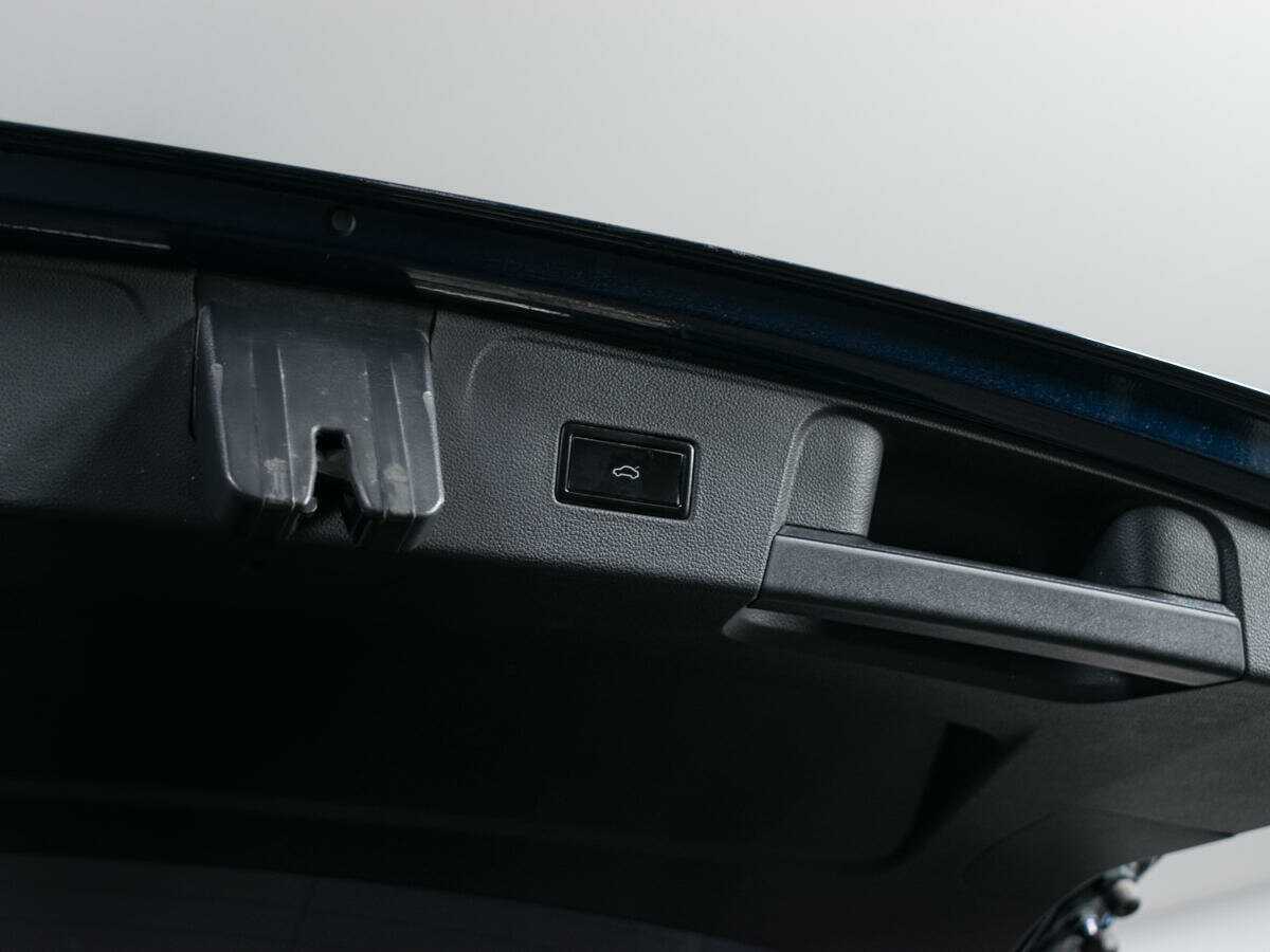 Купить Volkswagen Teramont с пробегом. Фото: #8
