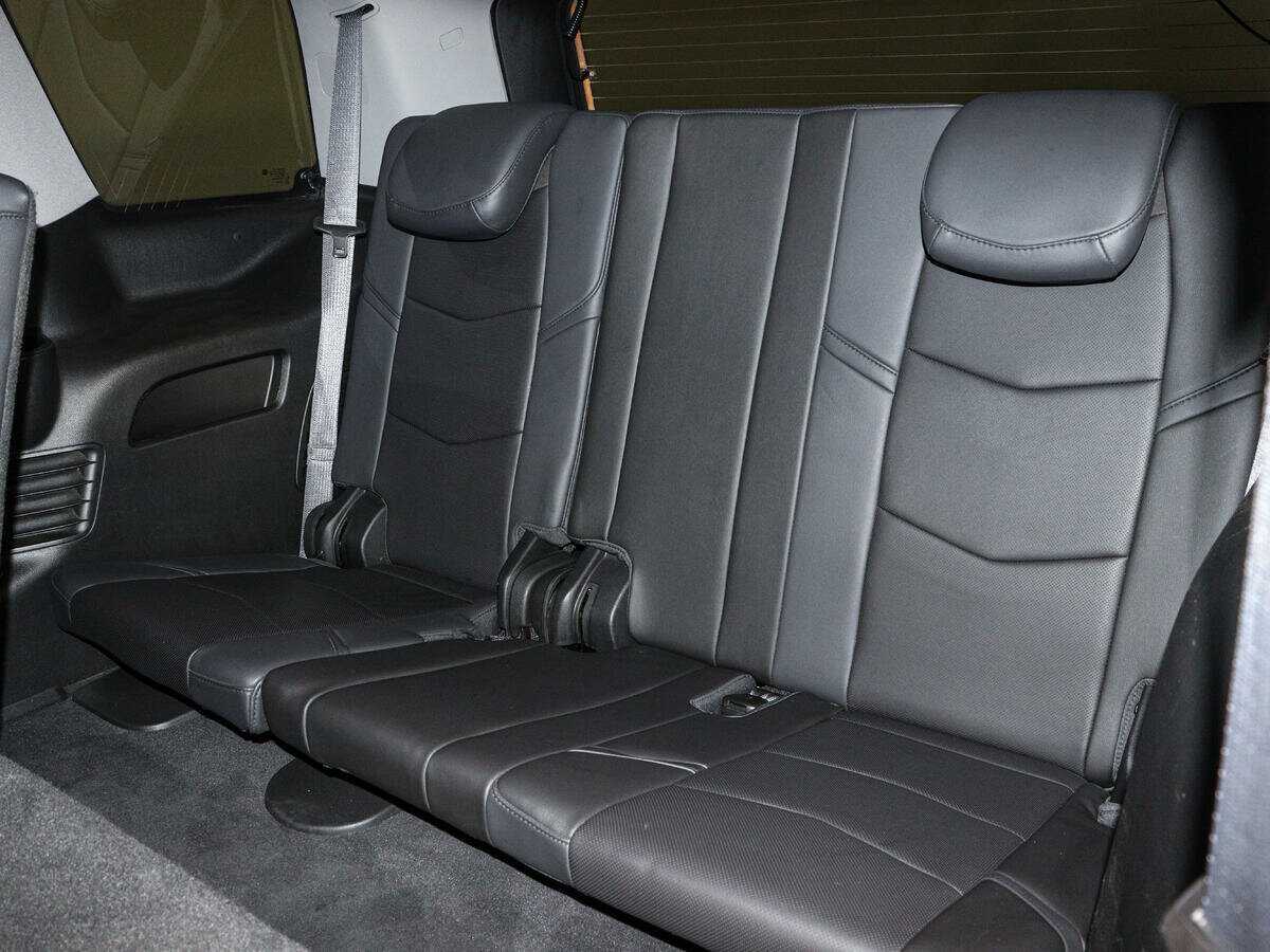 Купить Cadillac Escalade с пробегом. Фото: #10