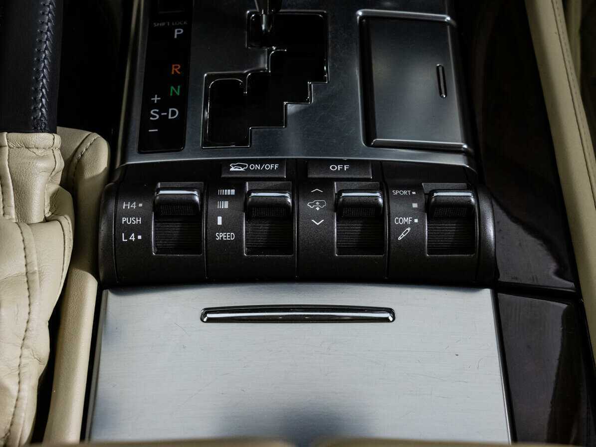 Купить Lexus LX с пробегом. Фото: #12