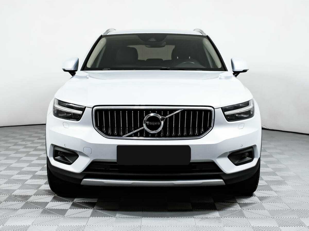 Купить Volvo XC40 с пробегом. Фото: #1