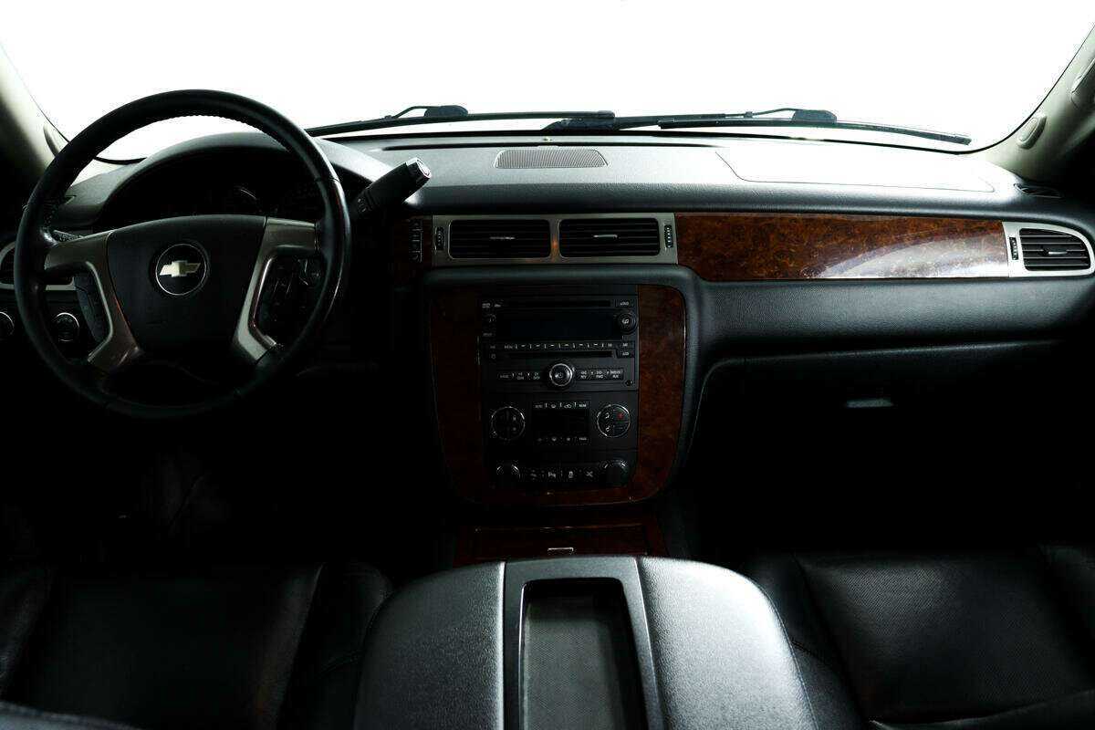 Купить Chevrolet Tahoe с пробегом. Фото: #10