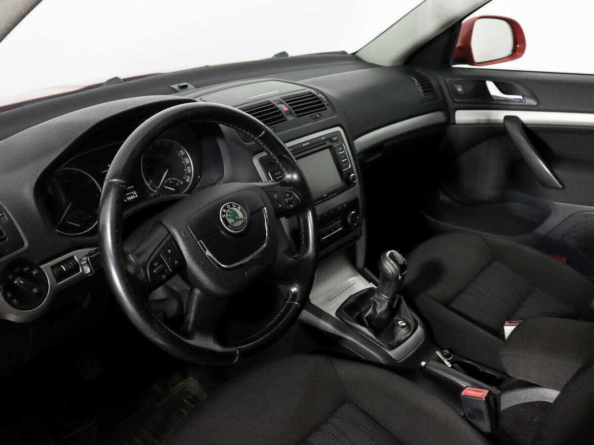 Купить Skoda Octavia с пробегом. Фото: #5