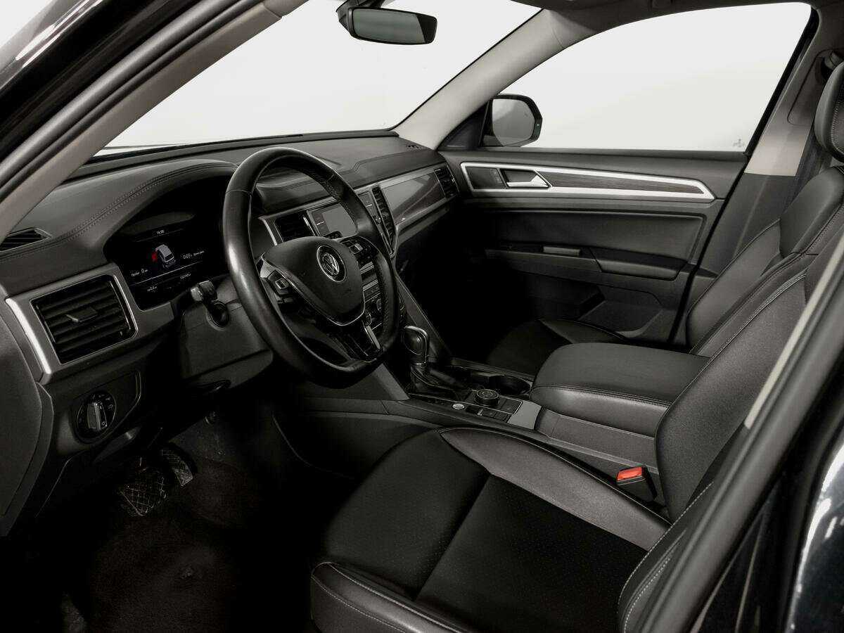 Купить Volkswagen Teramont с пробегом. Фото: #14