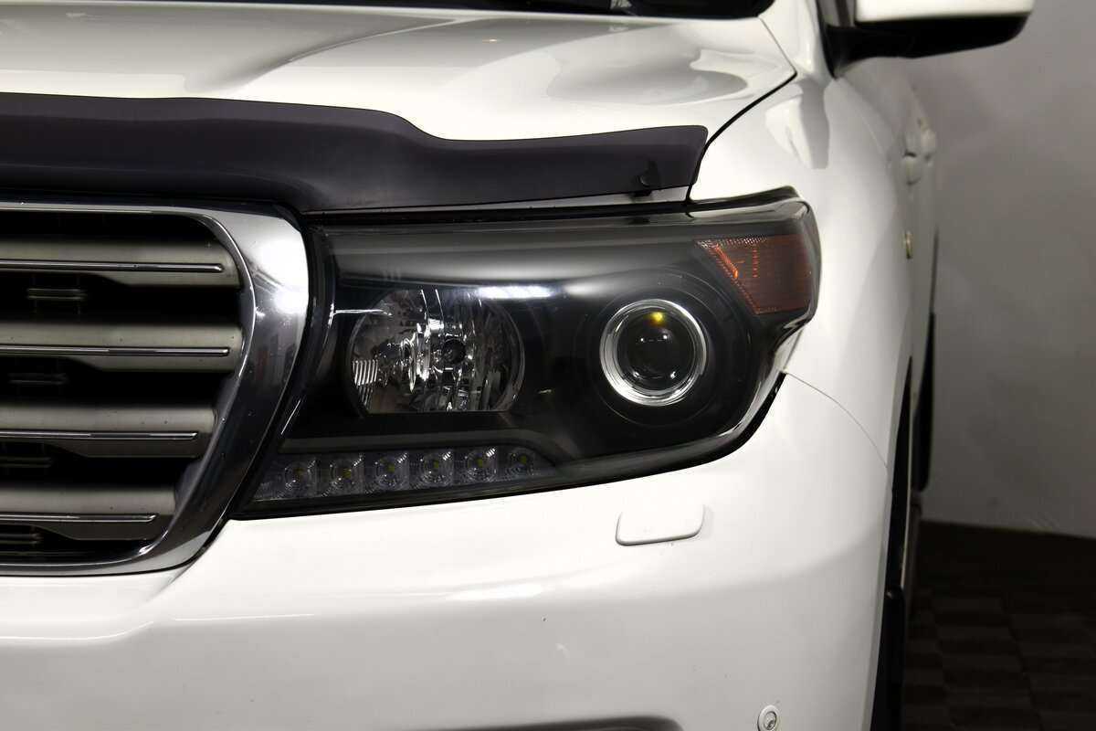 Купить Toyota Land Cruiser с пробегом. Фото: #20