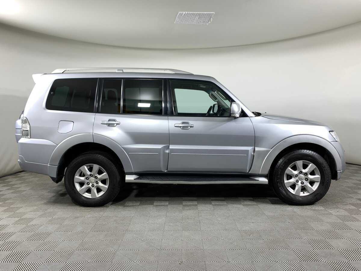 Купить Mitsubishi Pajero с пробегом. Фото: #3