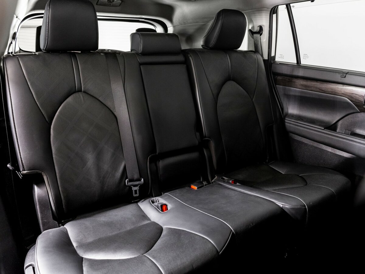 Купить Toyota Highlander с пробегом. Фото: #17
