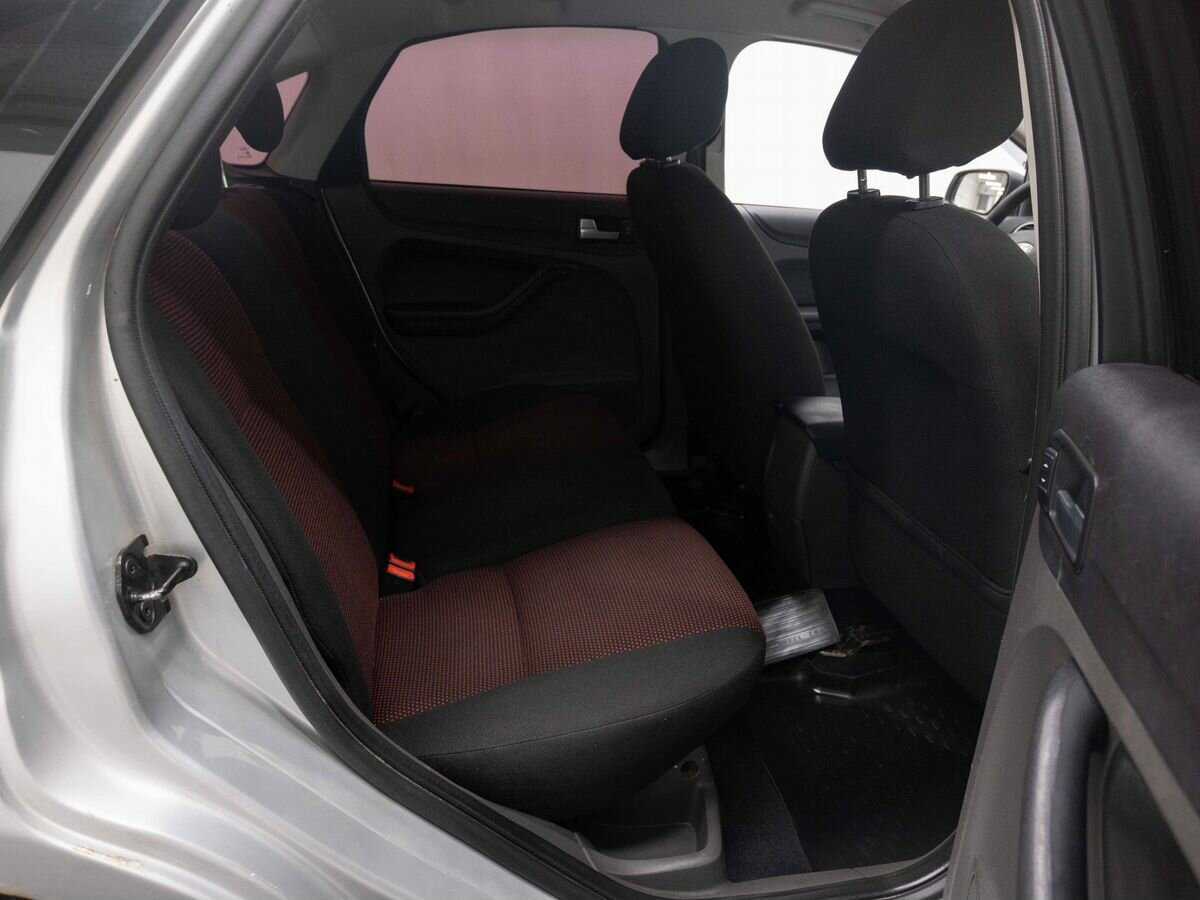 Купить Ford Focus с пробегом. Фото: #10