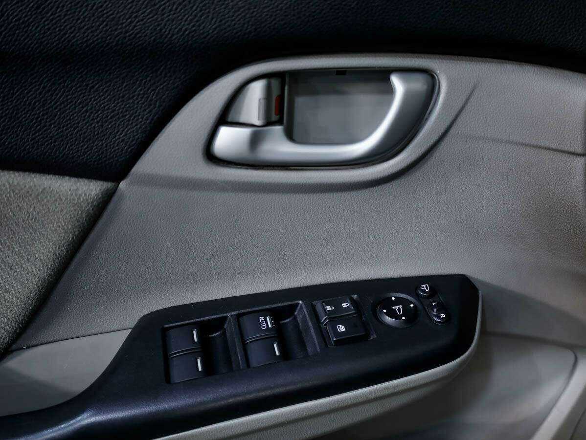 Купить Honda Civic с пробегом. Фото: #14