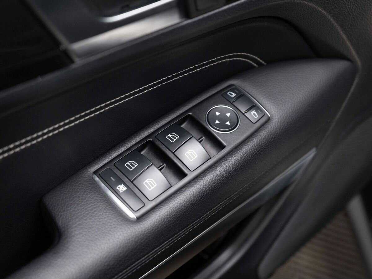 Купить Mercedes-Benz E-Класс с пробегом. Фото: #15